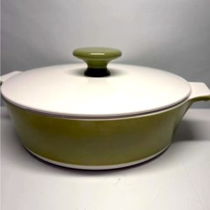 Corningware  Covered Casserole Dish 1 Quart Avocado Green